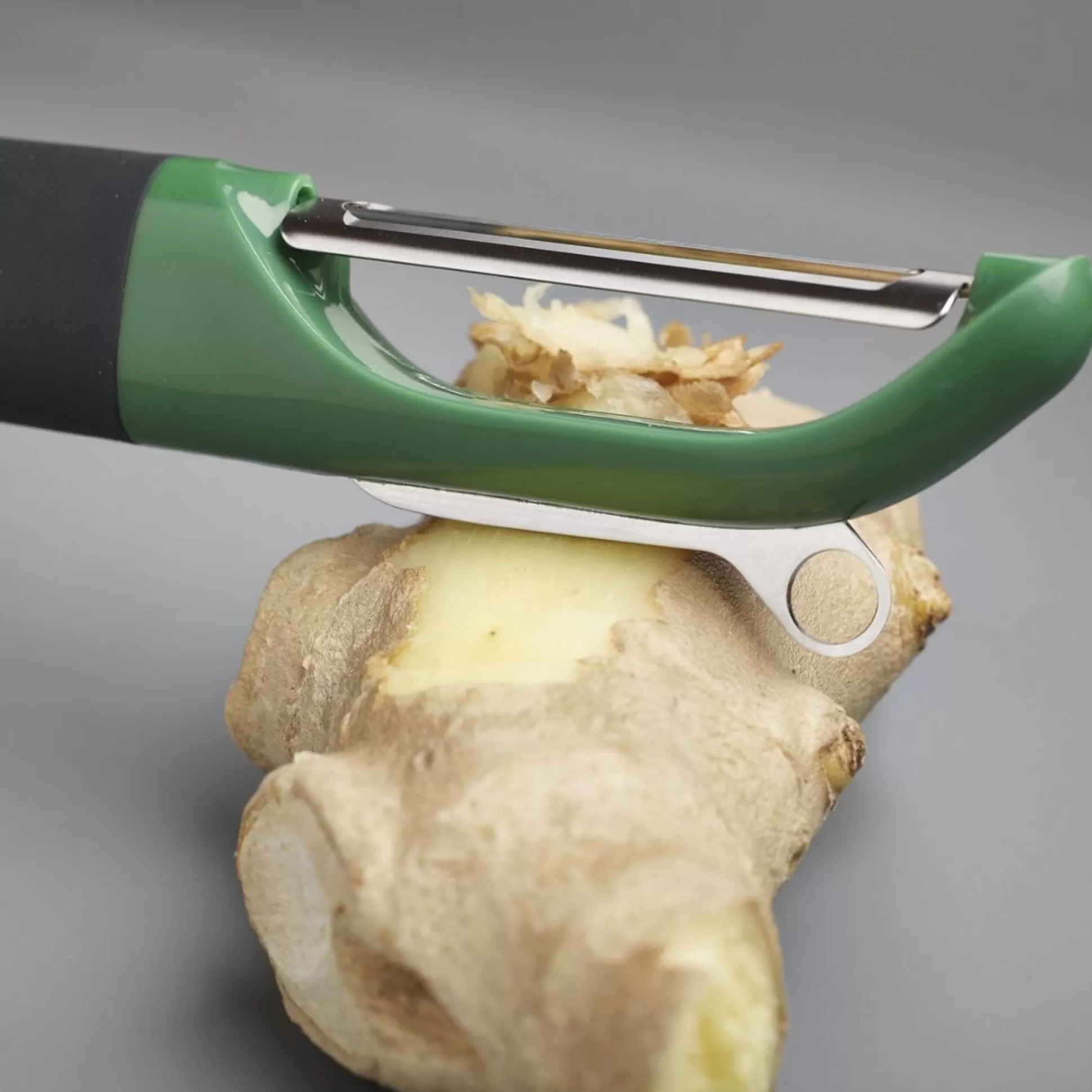 Kitchen Utensils & Accessories>Meadows and Byrne Joseph Joseph Multi Peel - Straight Peeler