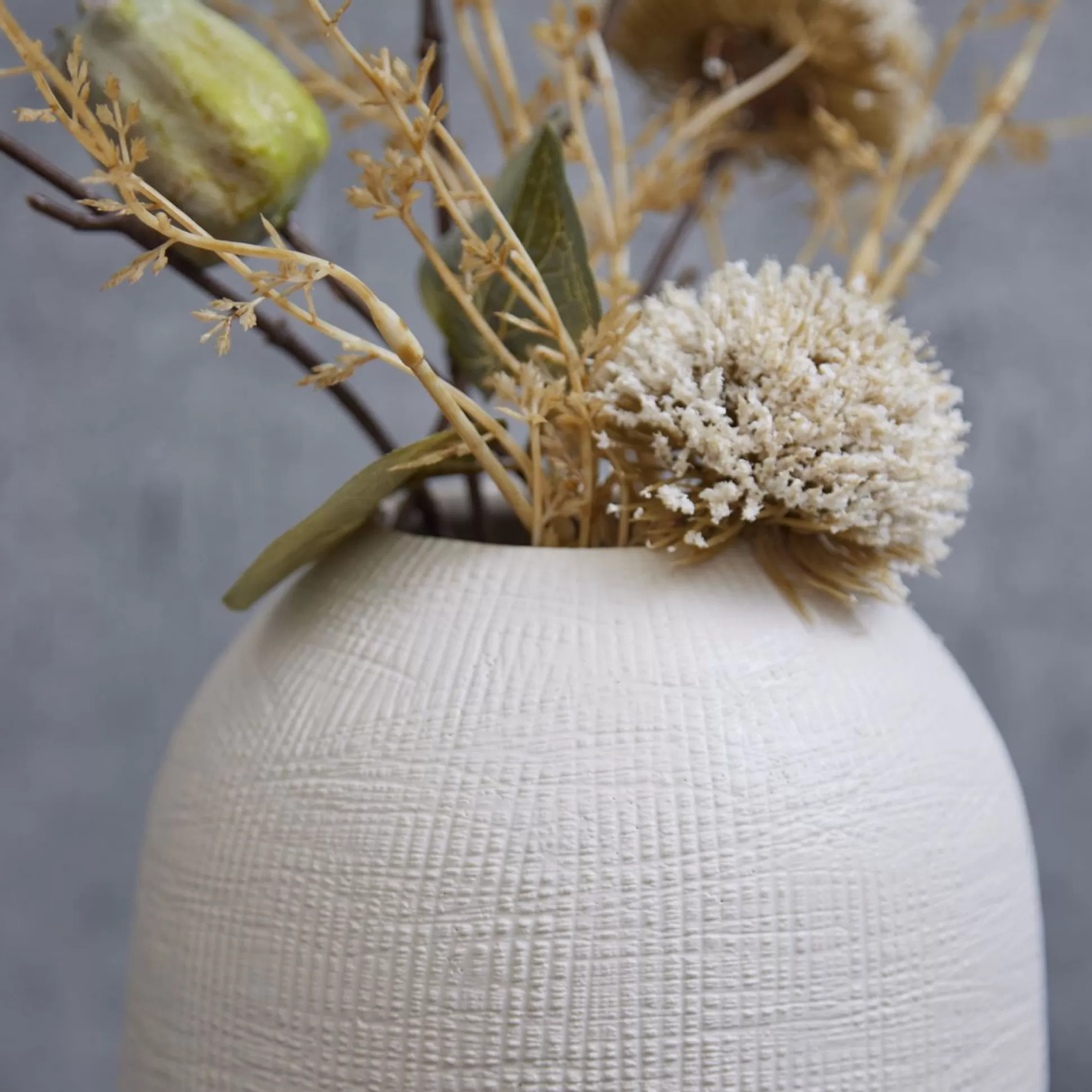 Decorative Vases>Meadows and Byrne Lori Vase In Hessian White